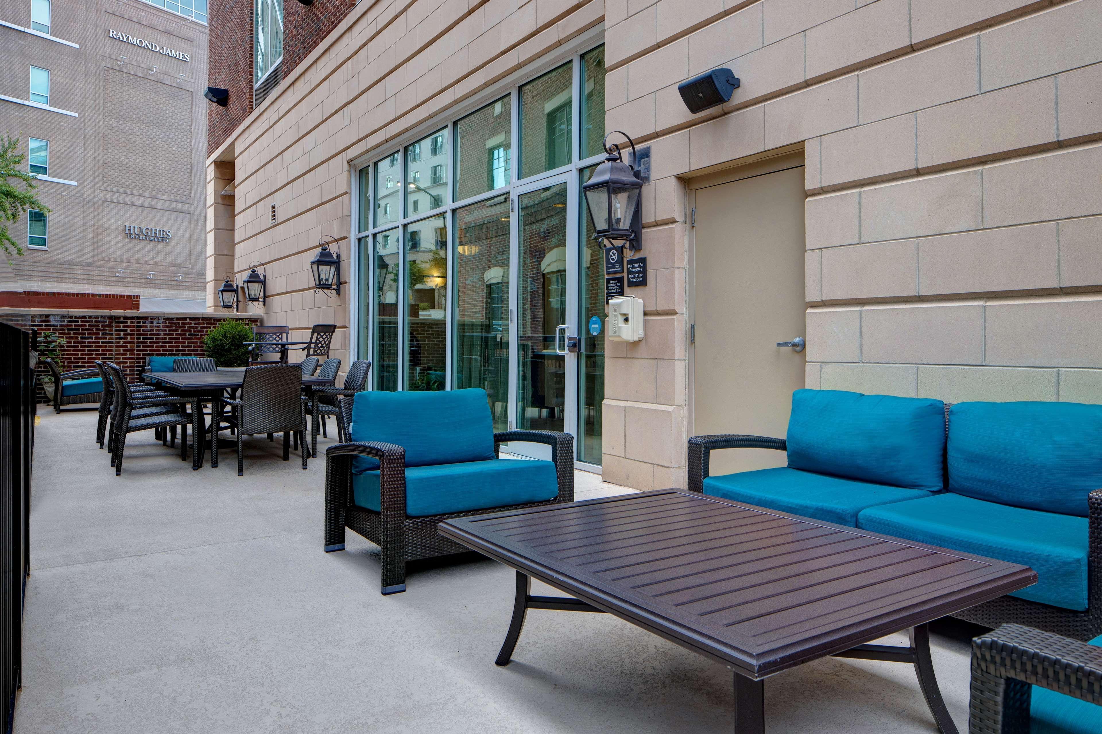 Hampton Inn & Suites Greenville-Downtown-Riverplace Exterior photo