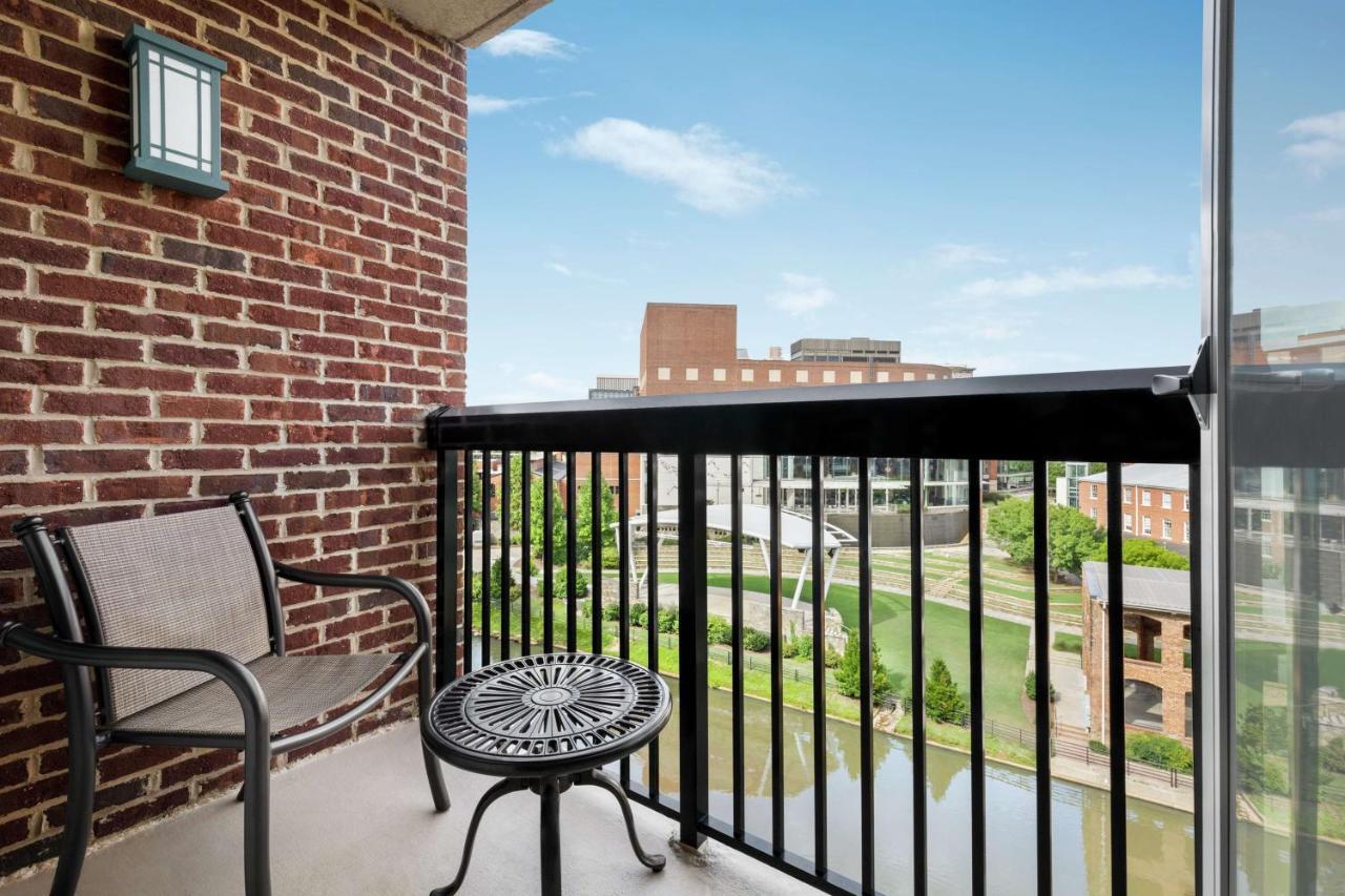 Hampton Inn & Suites Greenville-Downtown-Riverplace Exterior photo
