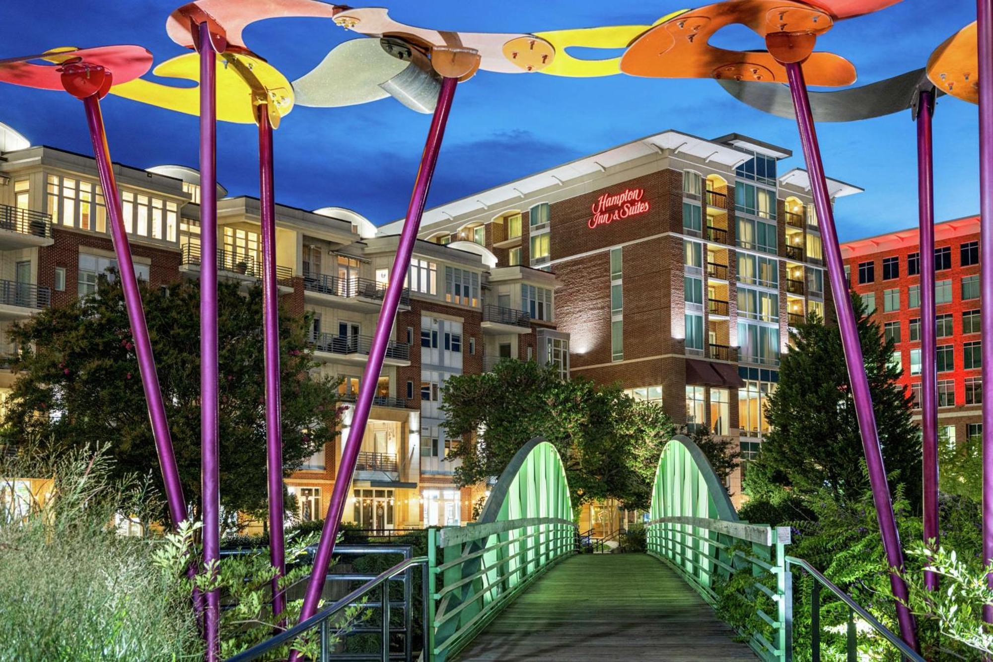 Hampton Inn & Suites Greenville-Downtown-Riverplace Exterior photo